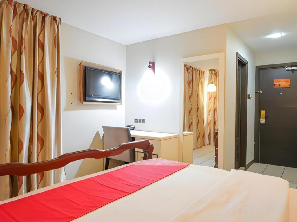 900 Inn Бинтулу Экстерьер фото