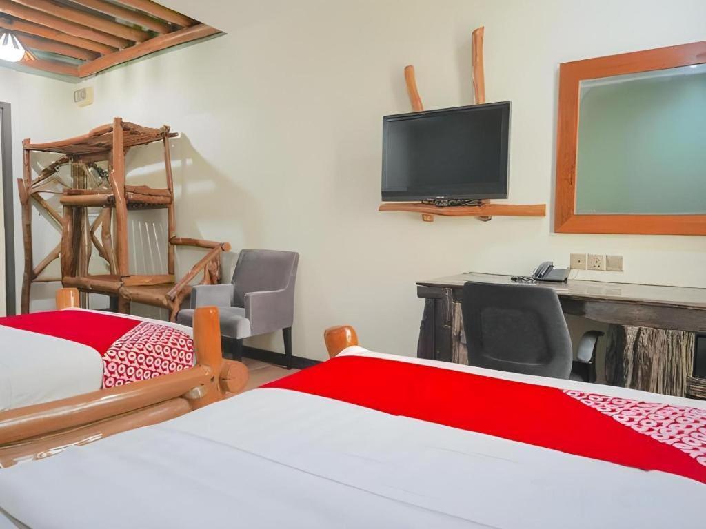 900 Inn Бинтулу Экстерьер фото