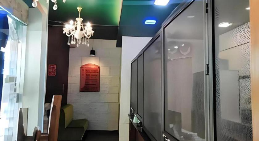 900 Inn Бинтулу Экстерьер фото