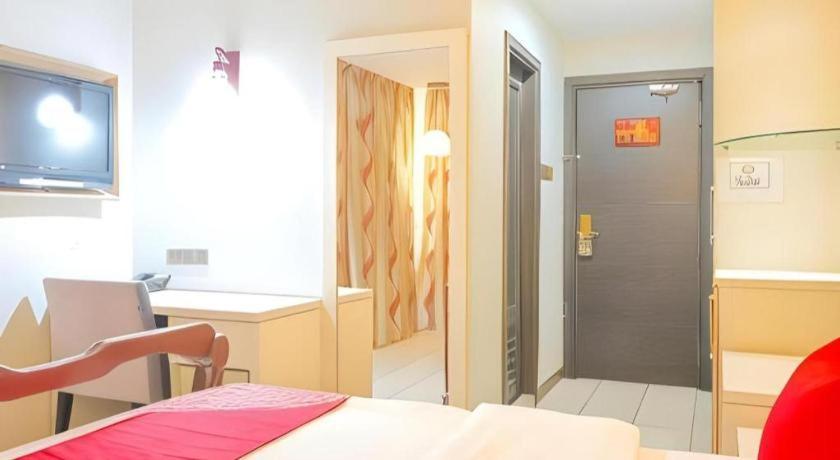 900 Inn Бинтулу Экстерьер фото